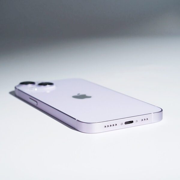 Apple iPhone 14 256GB Fioletowy - obrazek 4